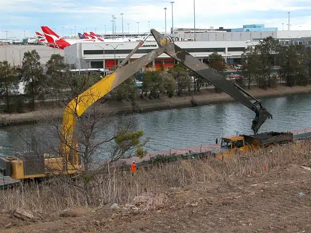Menard at Tempe Tip 2004
